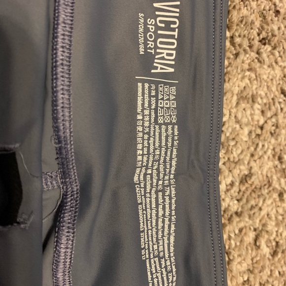 Victoria’s Secret Sport Legging Mesh Side - Picture 2 of 4